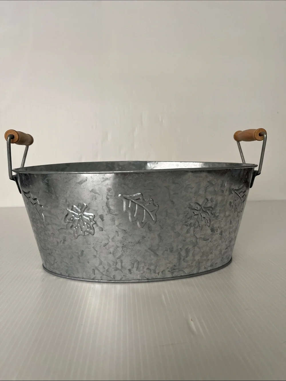 Tin Small Oval Tub with Wooden Handles